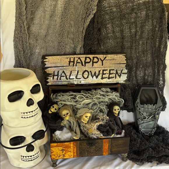 Slightly Used Vintage Very Cute Halloween Decorations Lot Of 13 Pieces “As Is” - Picture 3 of 17